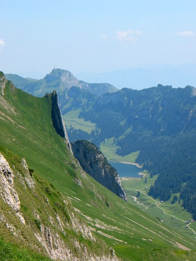 Sämtisersee mit Hoher Kasten im Hintergrund