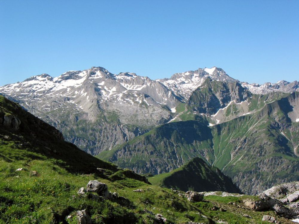 Glattjöchlspitze, dahinter Schesaplana