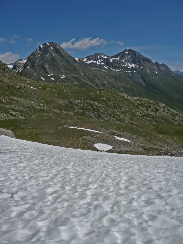 Schneefeld über Val Torta