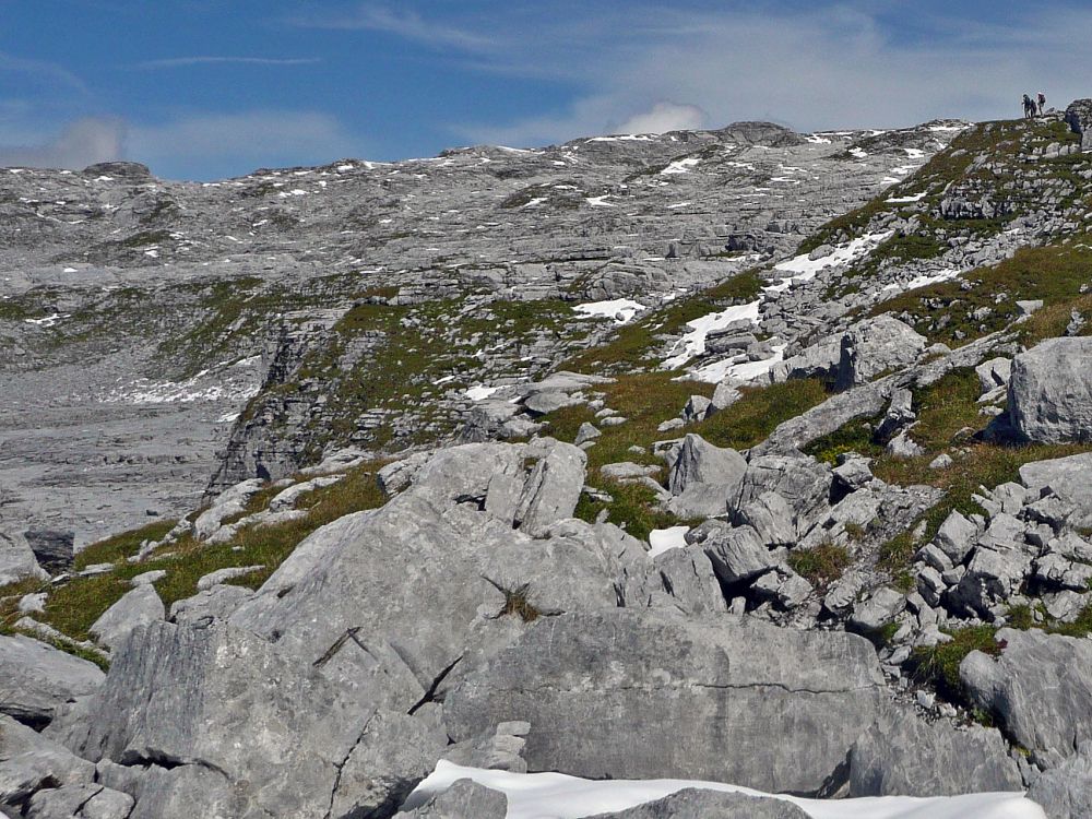 Karrenfelder auf dem Mären-Massiv