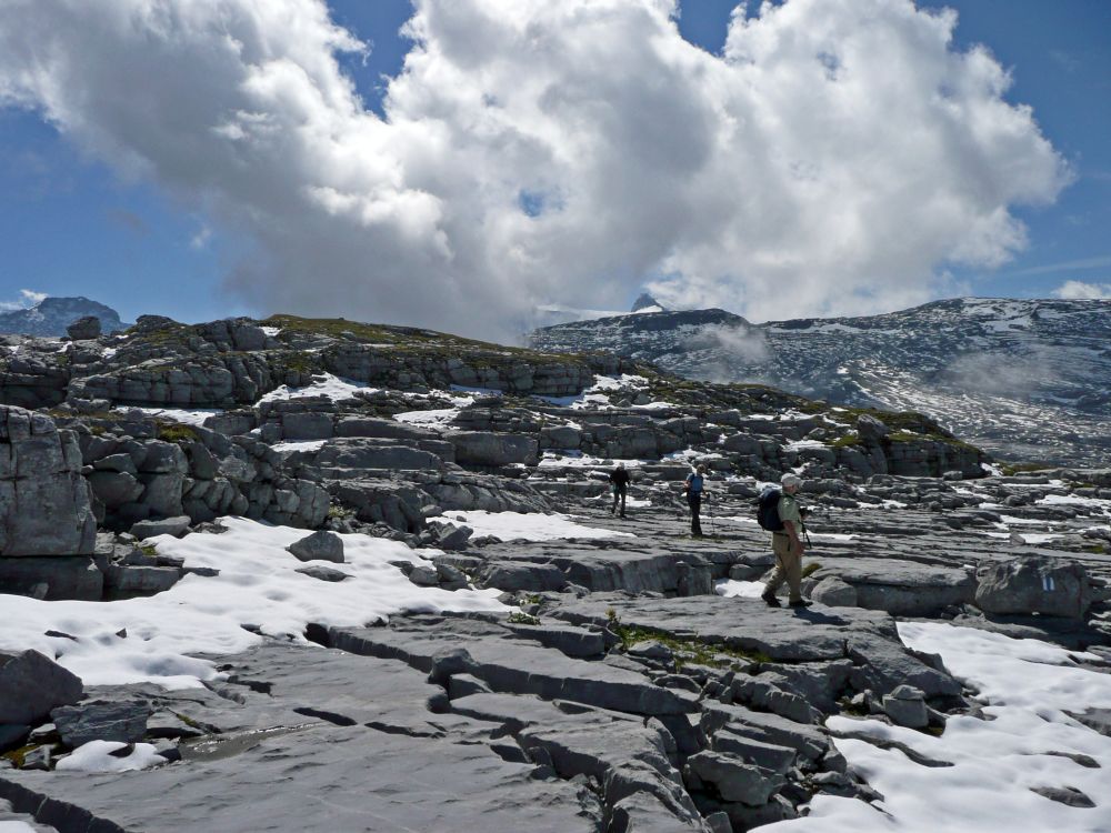 Karrenfelder auf dem Mären-Massiv