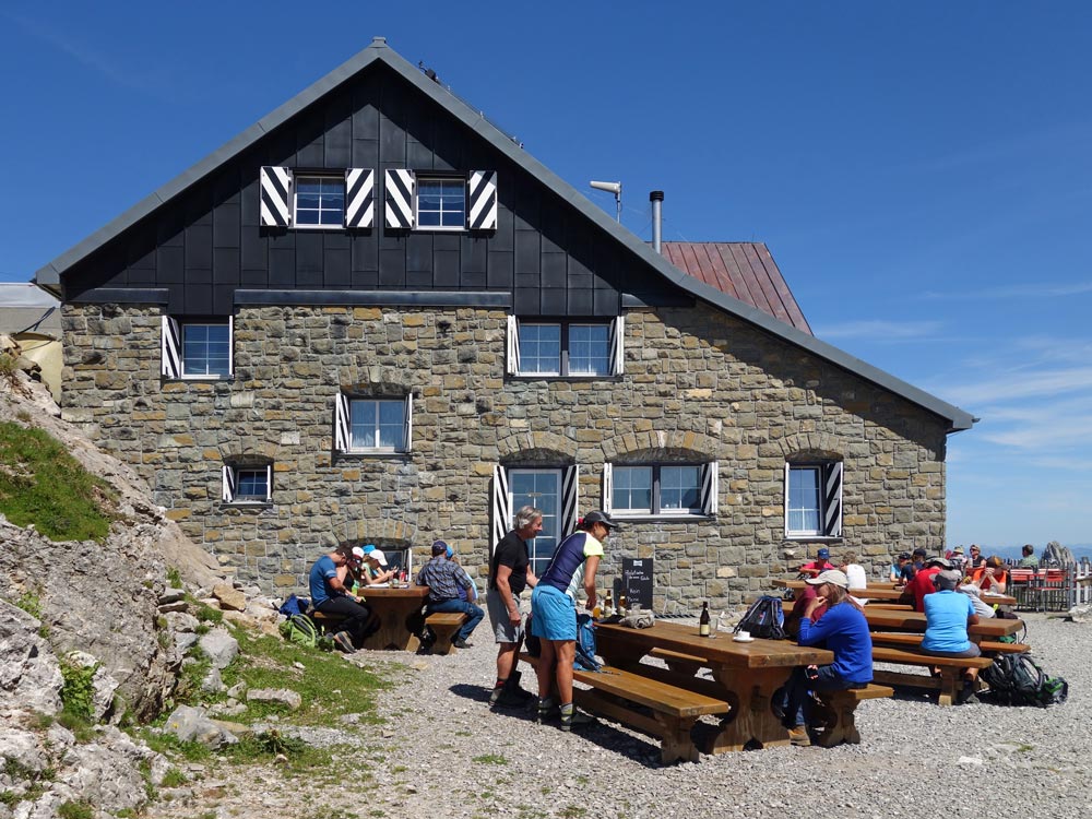 Hütte am Rotsteinpass