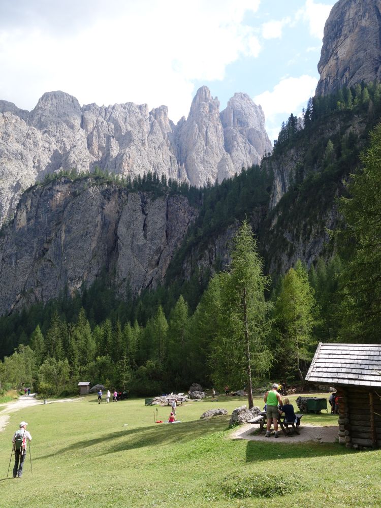 Rastplatz unter Cascades de Pisciadu