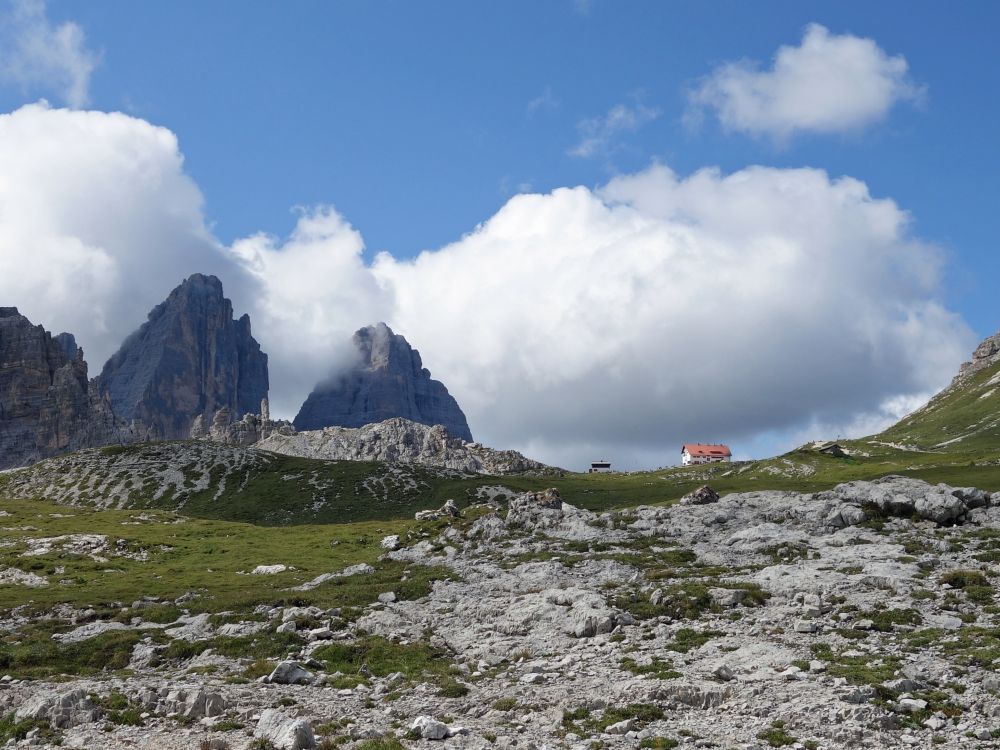 Gr. und Westl. Zinne, Dreizinnenhütte