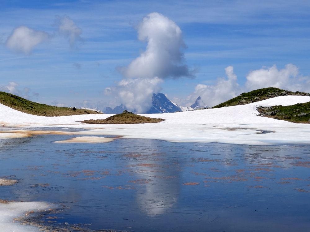 Schnee und Eis im Berglimattseeli