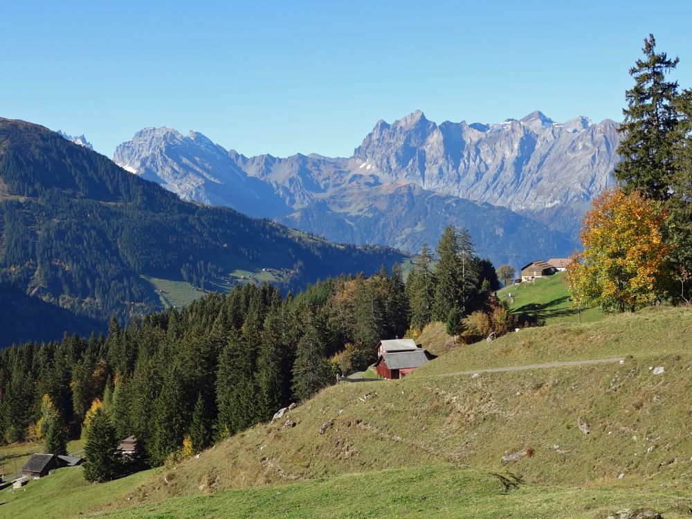 Hinter Schloss und Uri Rotstock