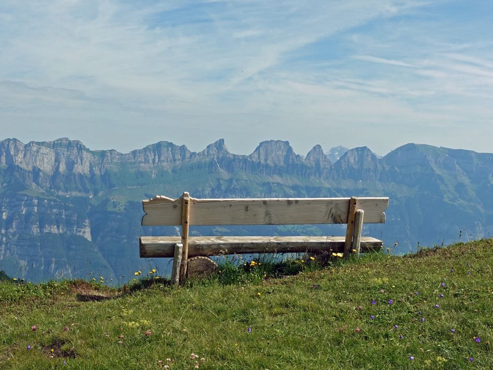 Churfirsten mit Sitzbank