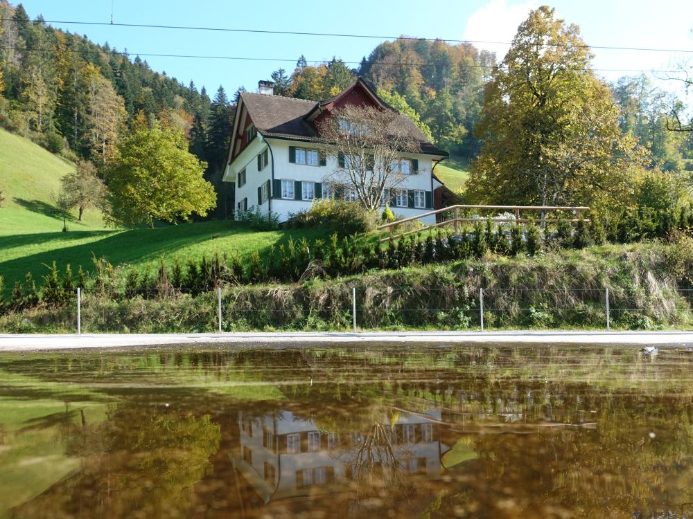 Haus in Bahnhofsnähe