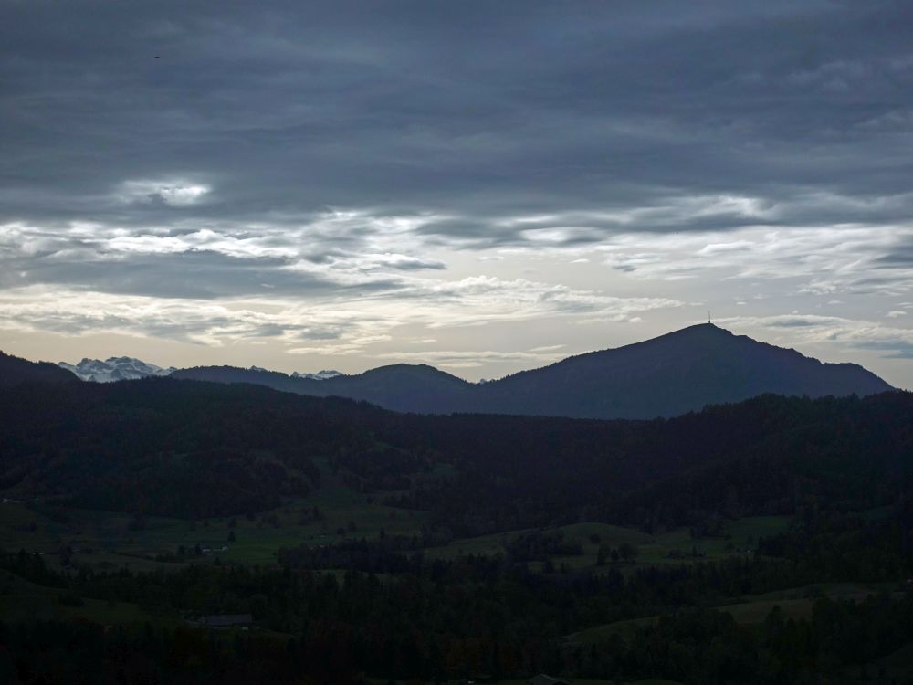 Dunkle Wolken über der Rigi