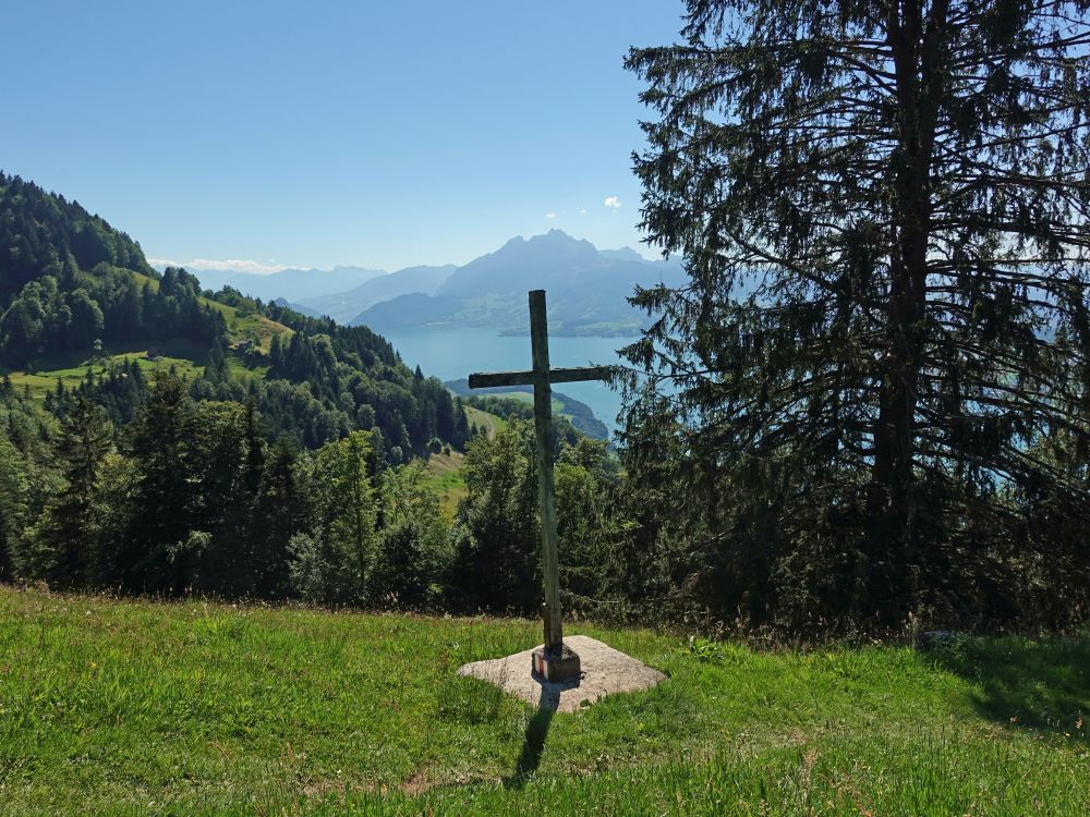 Wegkreuz, Pilatus und Vierwaldstättersee