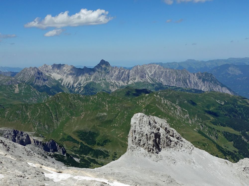 Zimba unter Wolken und Kleine Sulzfluh