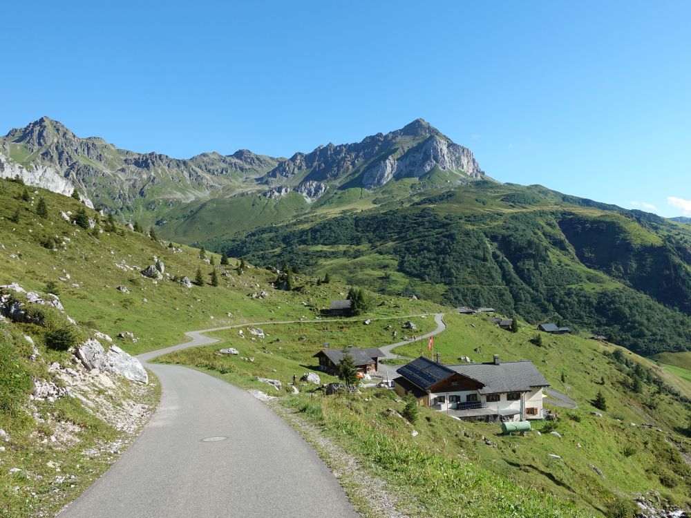 Rotspitz, Riedkopf, Schollberg und Berghaus Alpenrösli