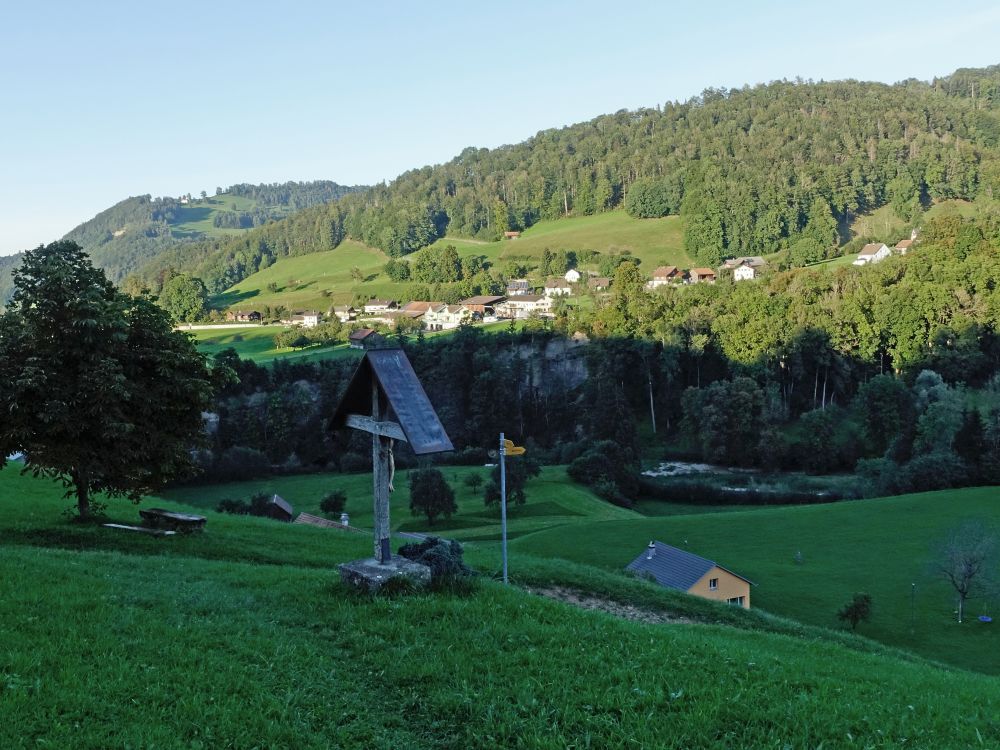 Wegkreuz oberhalb Äuli