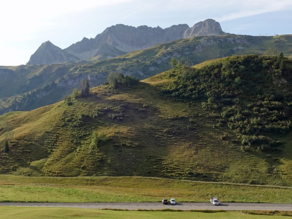 Parkplatz Hochtannbergpass mit Karhorn