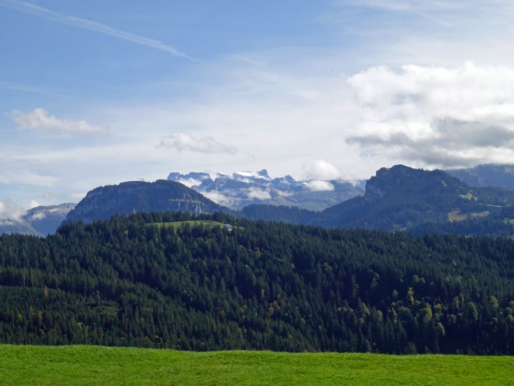 Gross und Chli Aubrig, dazwischen Glärnisch und Bächistock