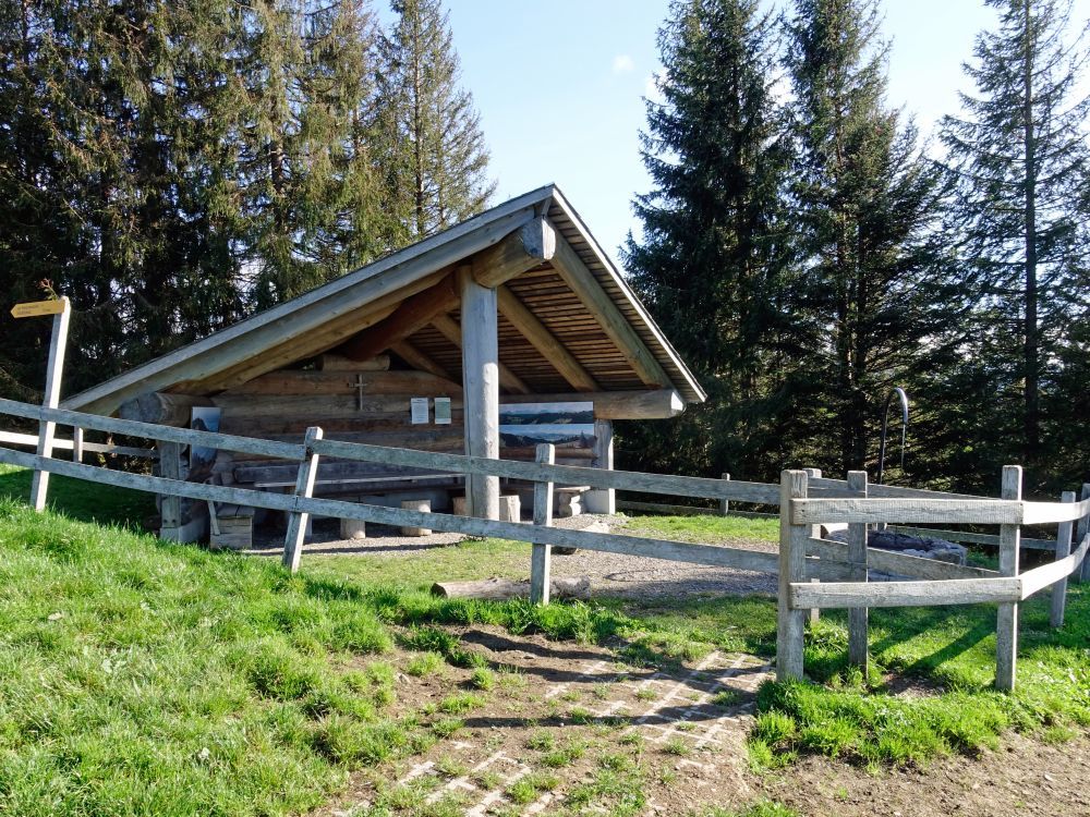 Schutzhütte mit Panoramatafeln