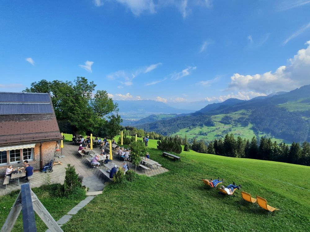 Terrasse mit Blick ins Rheintal