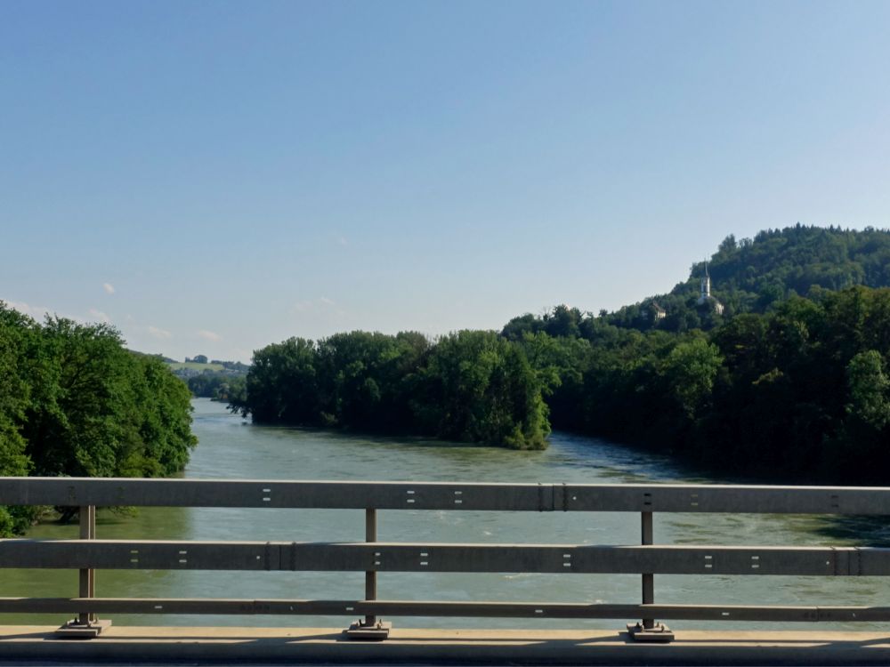 Auf der Aarebrücke bei Stilli