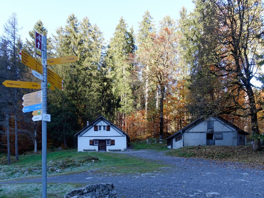 Stallgebäude am Obersee