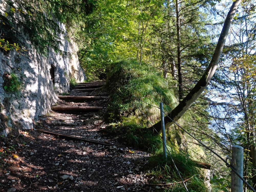 Treppe an Felswand