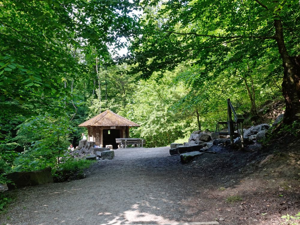 Schutzhütte im Stöckentobel