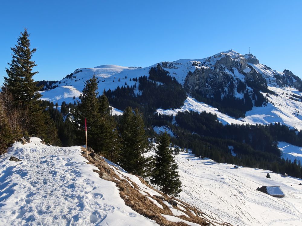 Gratweg mit Blick zu Kamor und Hoher Kasten