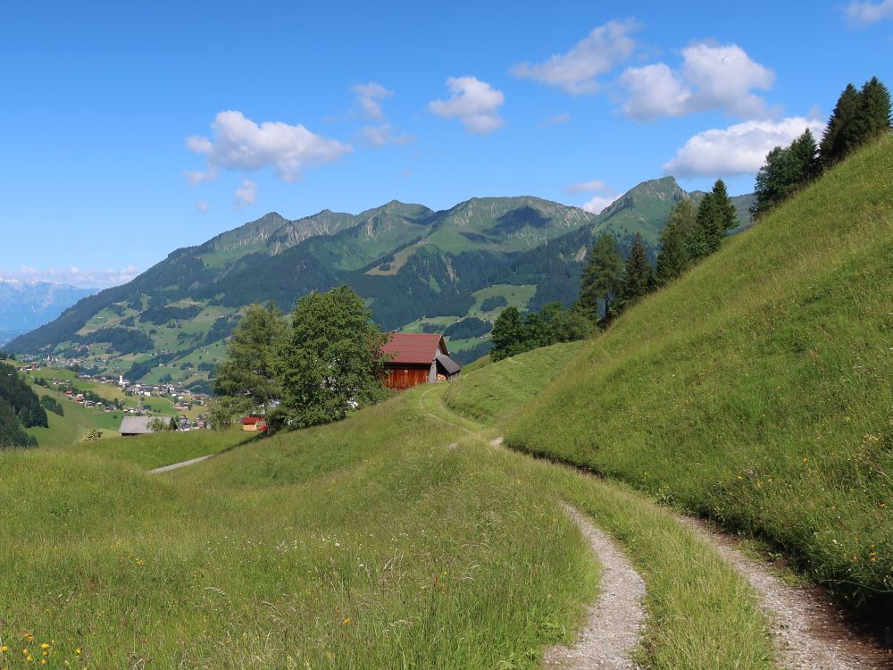 Raggal mit Hüttenkopf bis Kreuzspitze