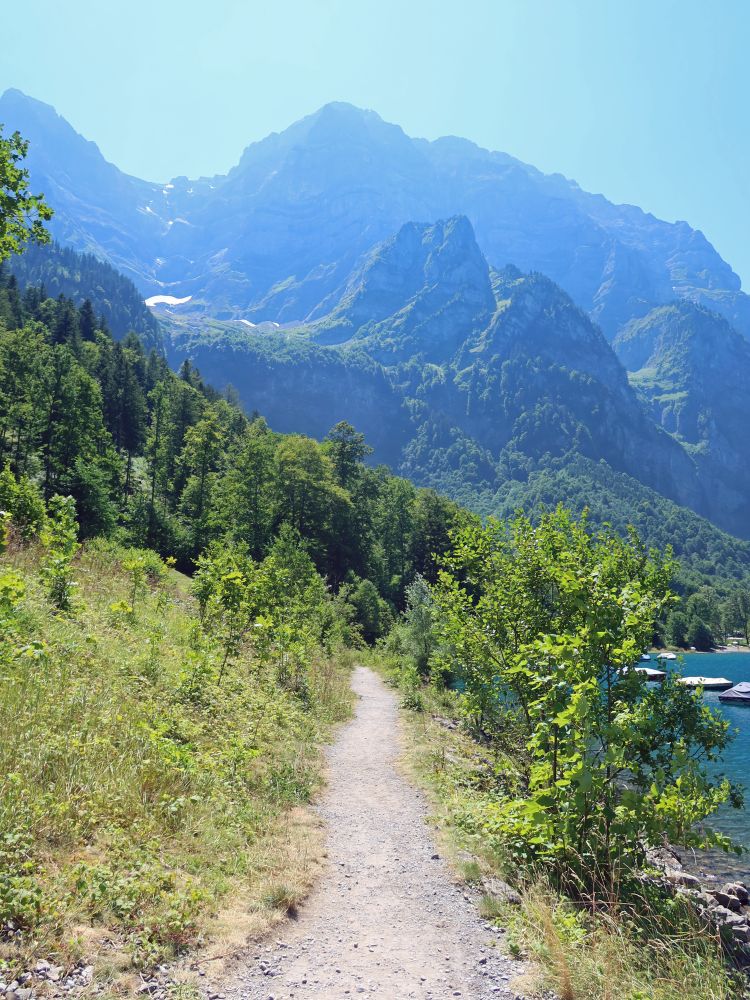 Uferweg am Klöntaler See