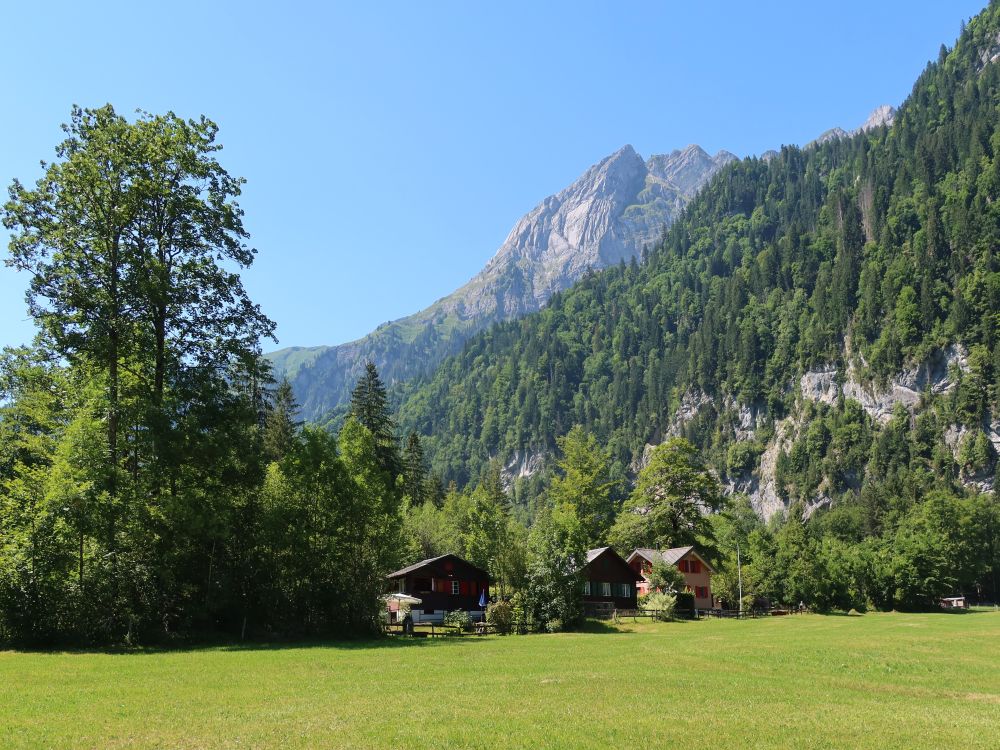 Häuschen im Klöntal