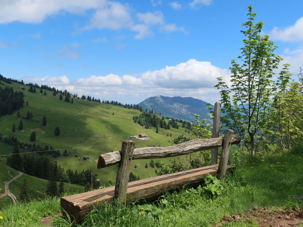 Sitzbank mit Blick zum Wildspitz