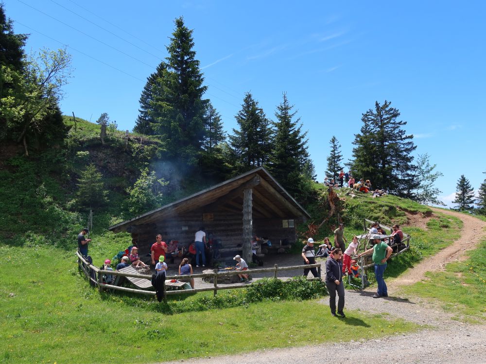 Grillplatz mit Schutzhütte