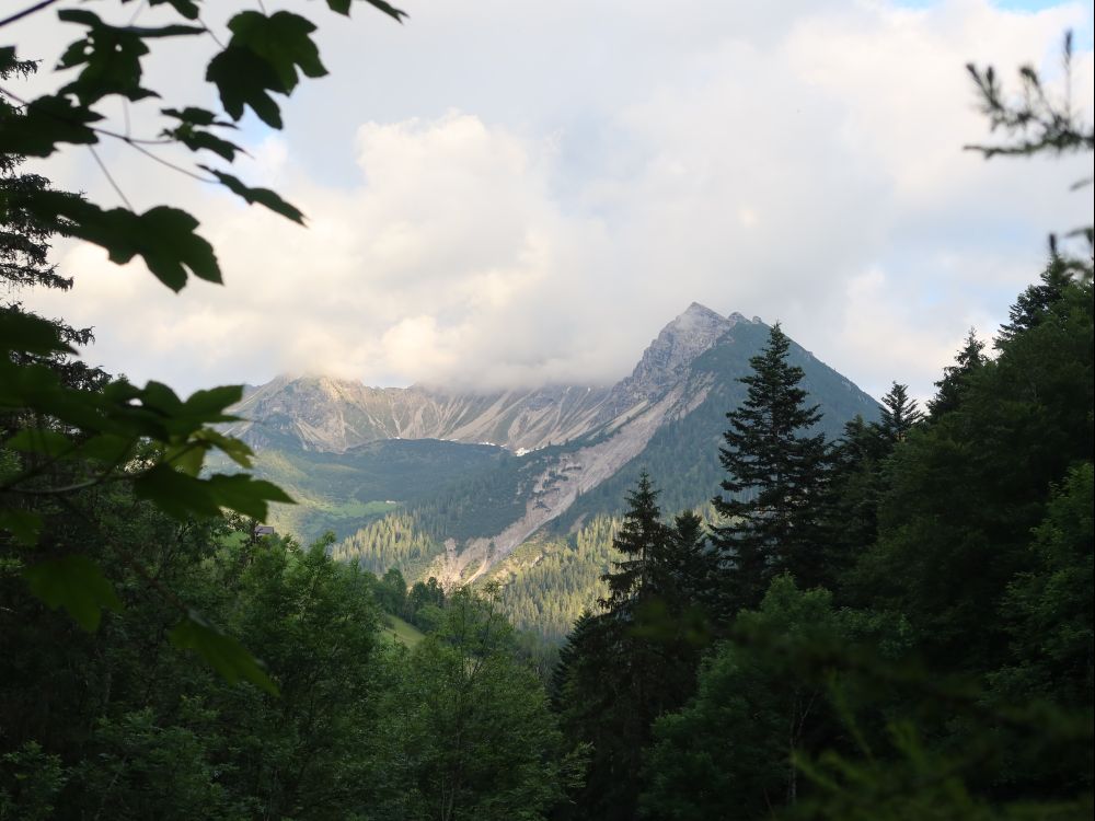 Gamsfreiheit mit Wolken