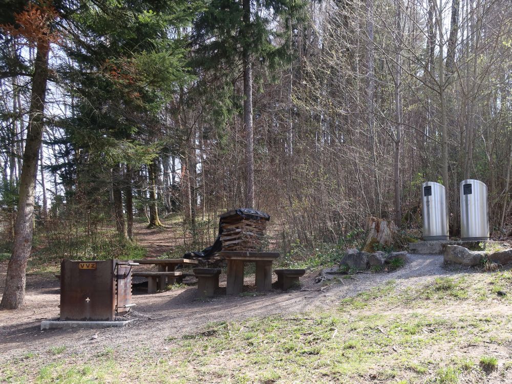 Grillplatz oberhalb Tüfelschilen