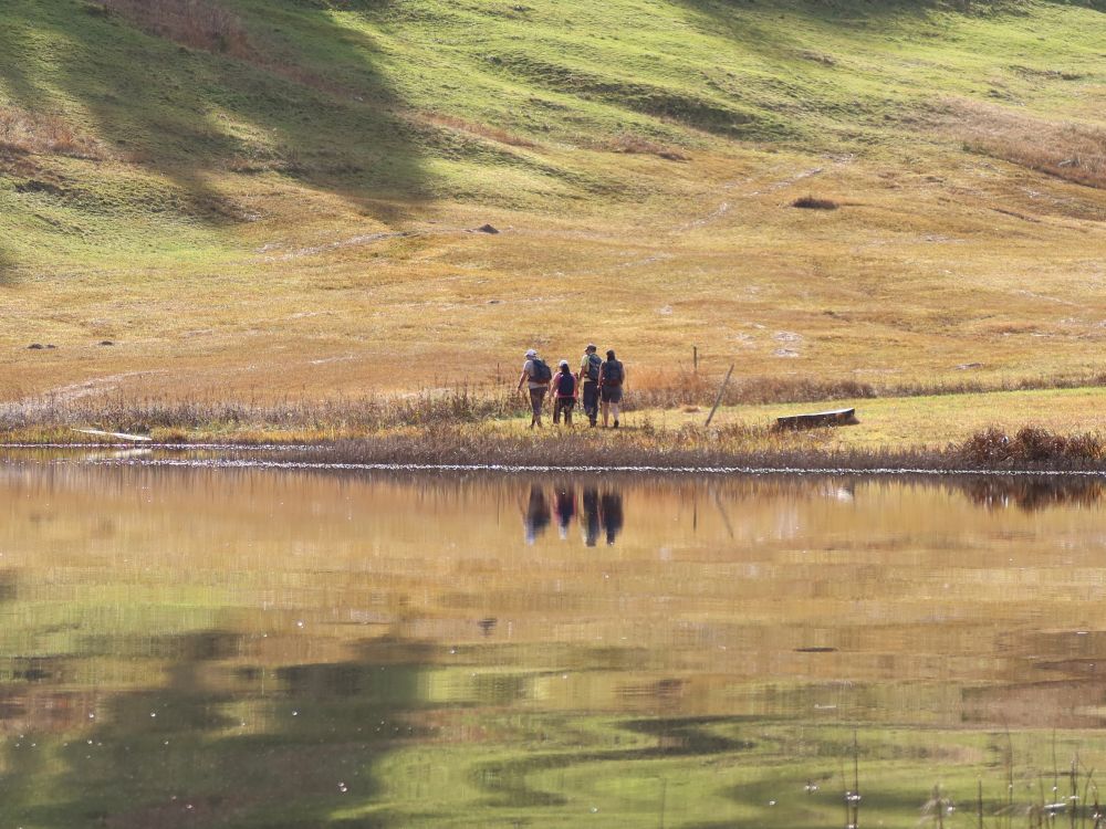 Wanderer am Gräppelensee