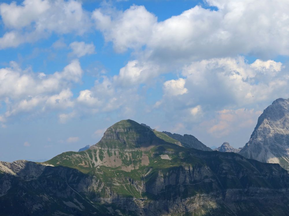 Tschingel uns Oberzalimkopf (re.)