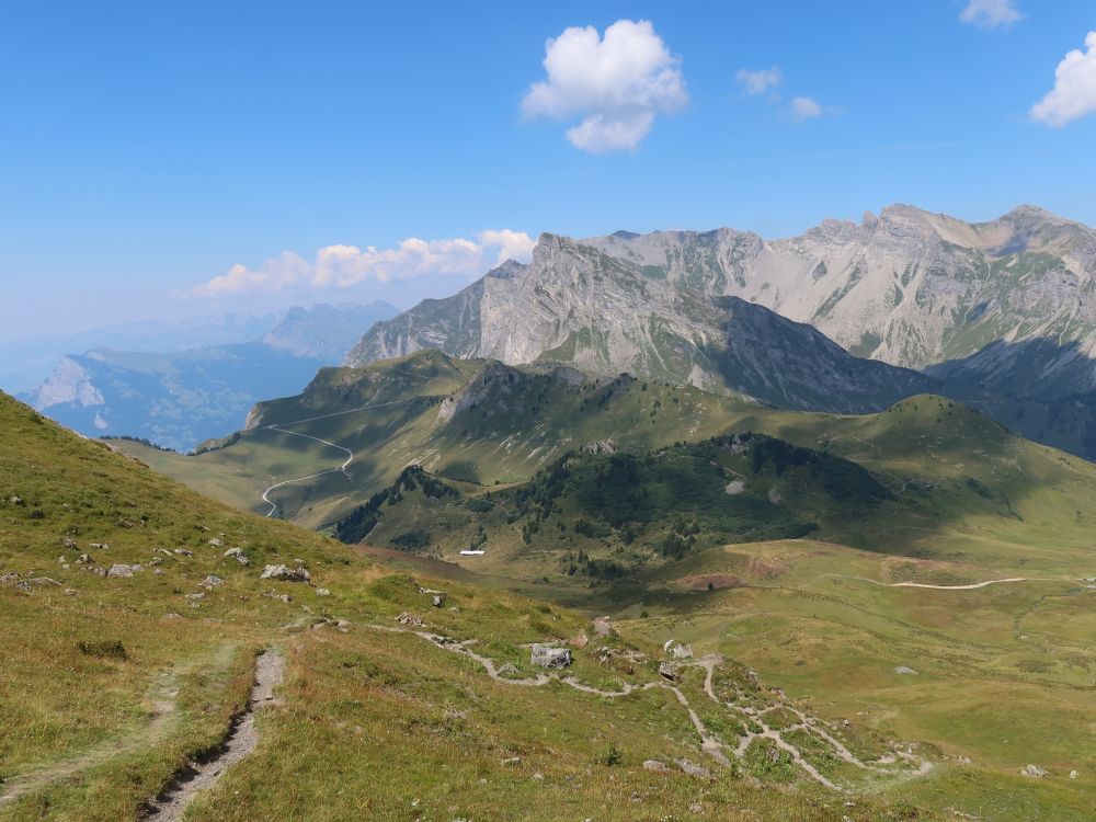 Aufstiegspfad und Blick zum Glegghorn