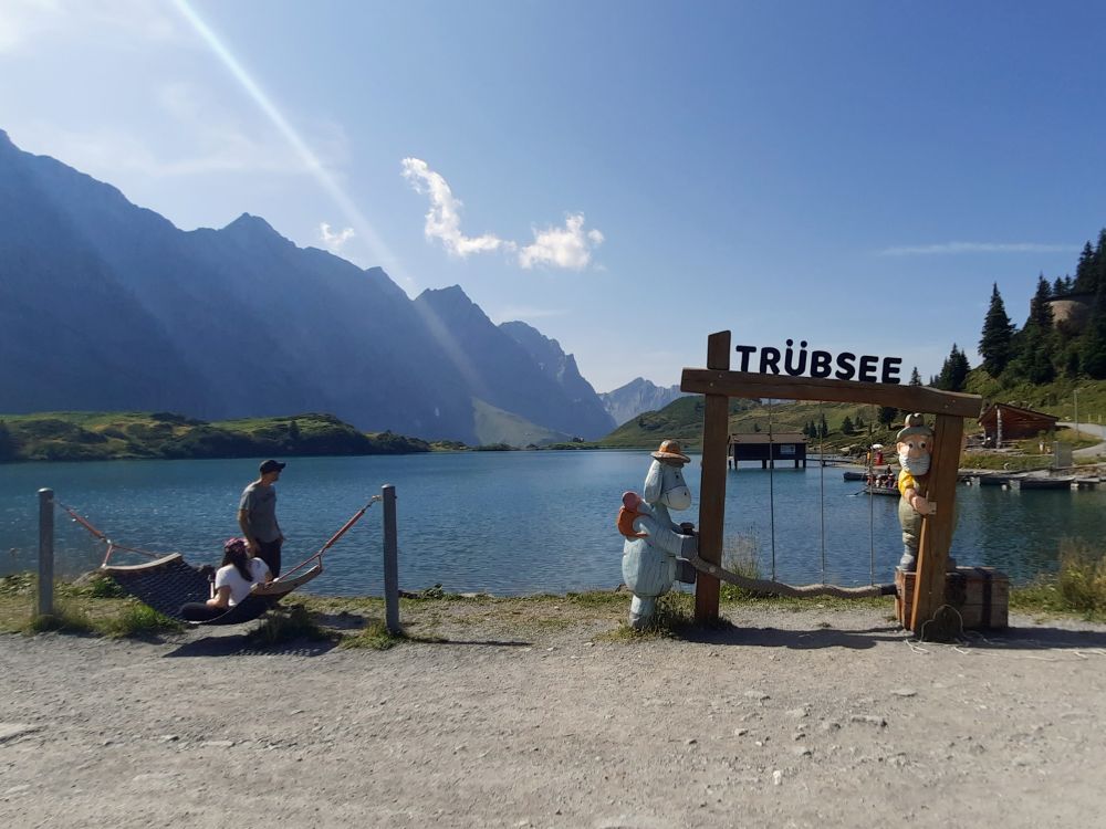 Schaukel und Hängematte am Trübsee