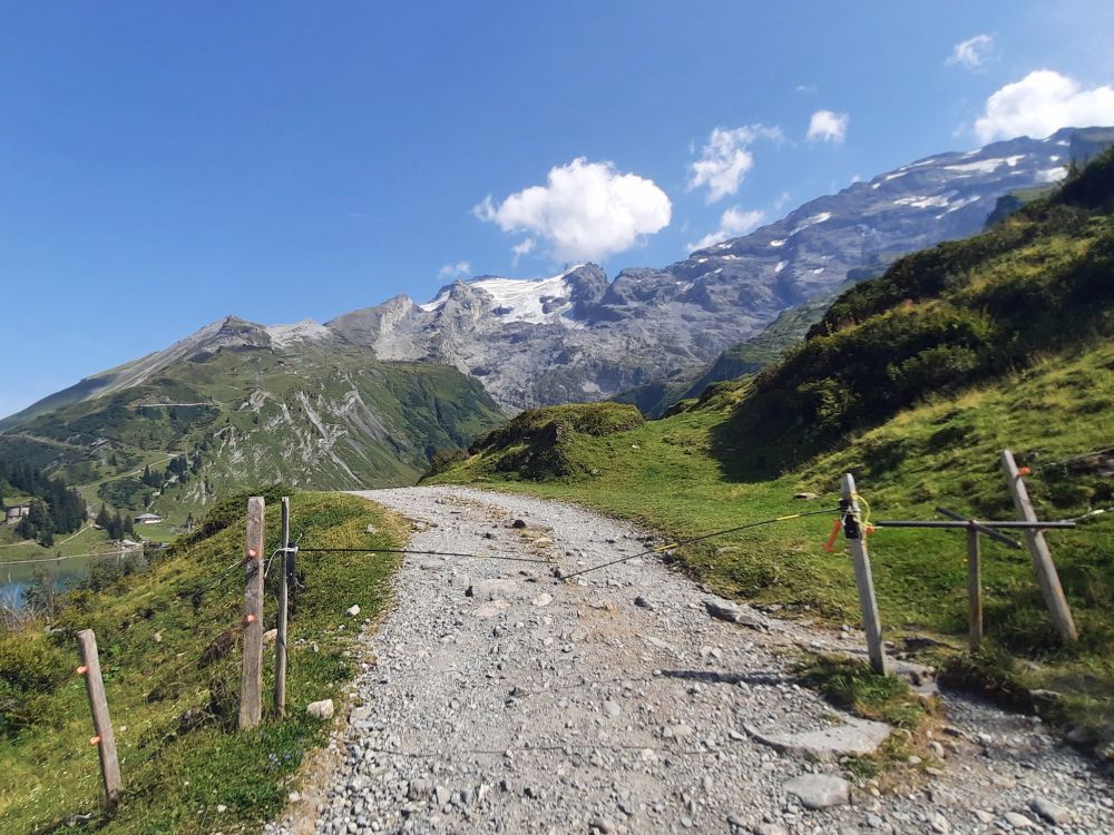 Wolke überm Titlis