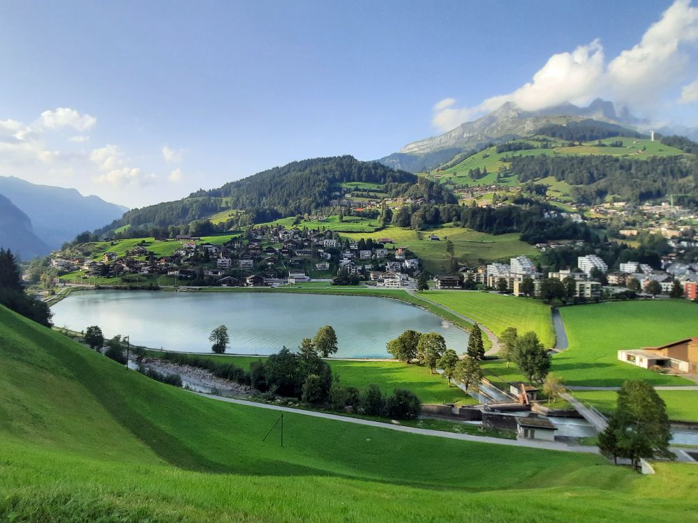 Eugenisee und Wolken überm Rigidalstock