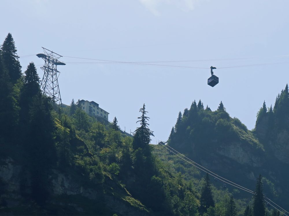 Seilbahn unterhalb Berghotel Trübsee