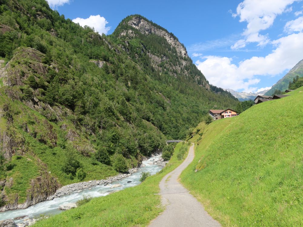 Weg am Chärstellenbach und Genschel