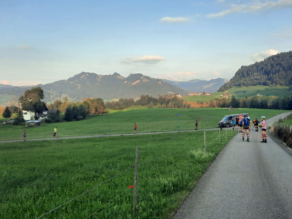 Skitraining und Blick Richtung Sattelchöpfli