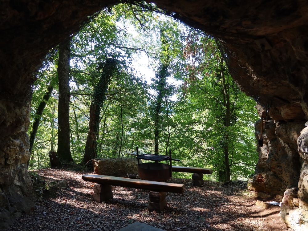 Grillstelle in der Bruderhöhle