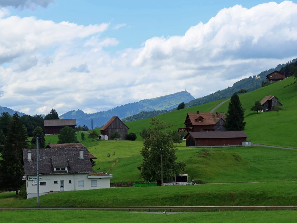 Chlauseren mit Rigi Kulm im Hintergrund