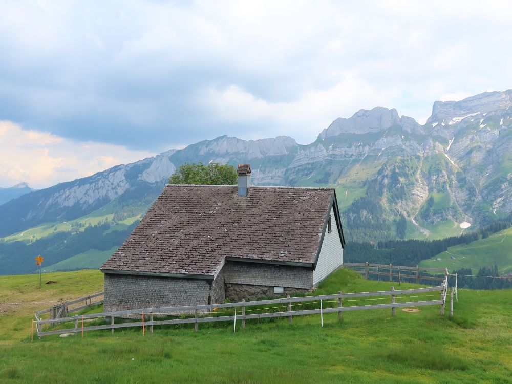 Hütte bei Studen