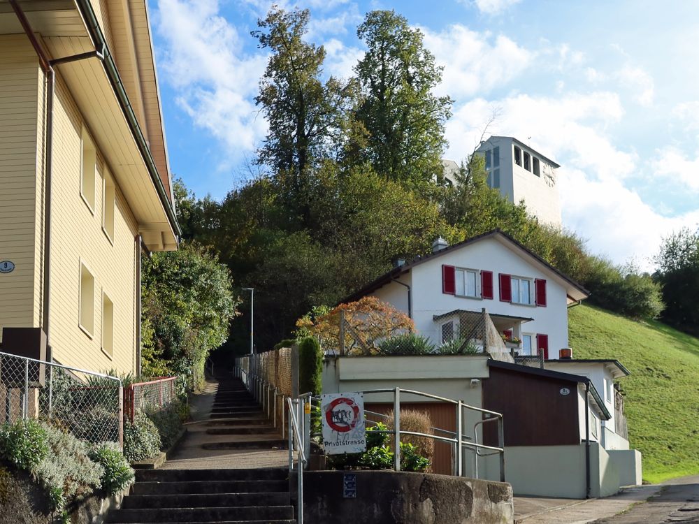 Löchlitreppe und Kirche St. Theodul