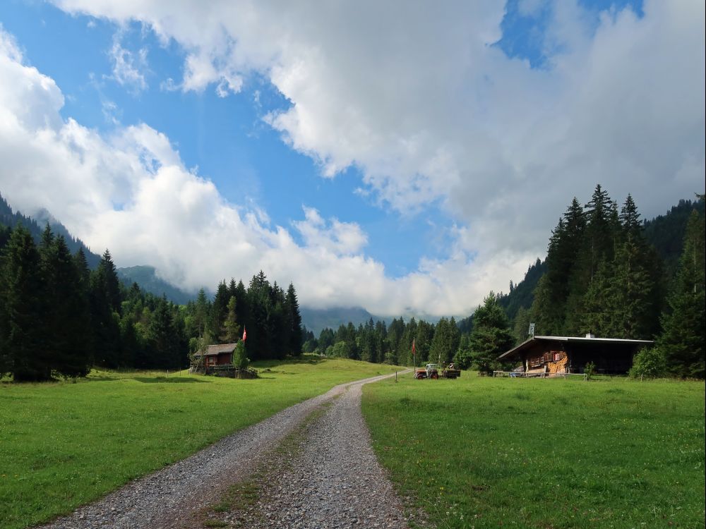 Hütten im Schilstal