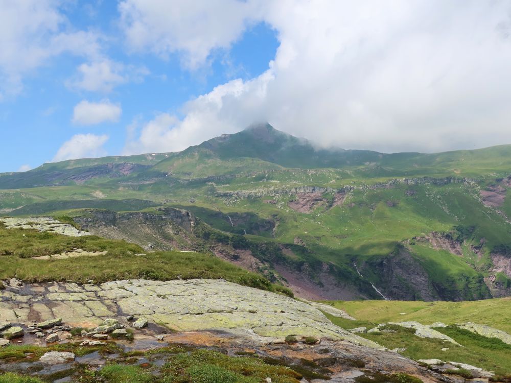 Spitzmeilen in Wolken