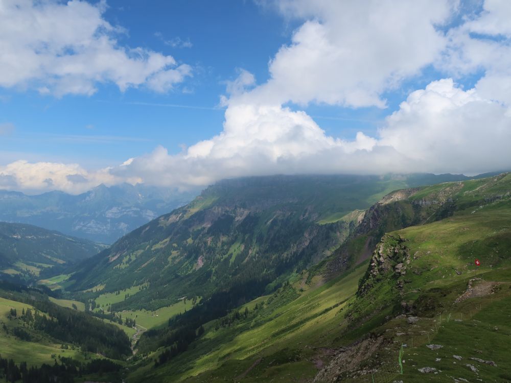 Schilstal und Hochfinsler in Wolken