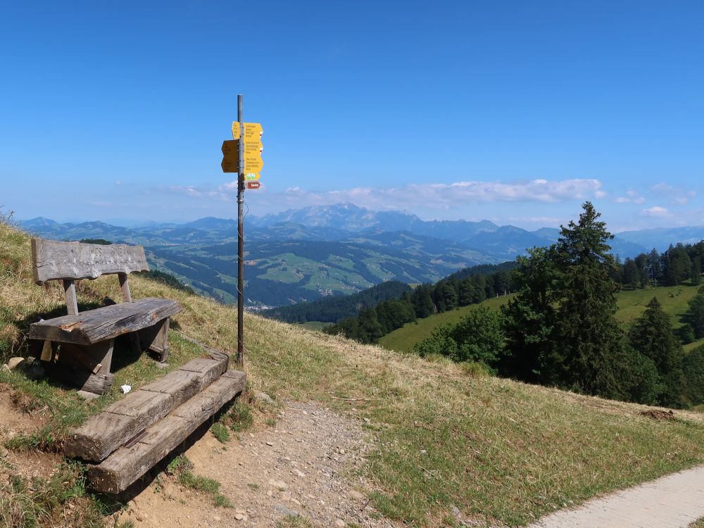 Sitzbank mit Blick zum Säntis